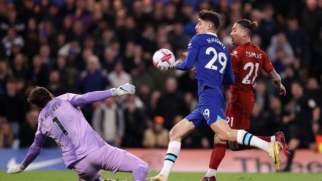 EG轻取TSM,Zeus极限生还后反打焦点之战入围赛,引爆全场热议 EG轻取TSM,Zeus极限生还后反打焦点之战入围赛,引爆全场热议