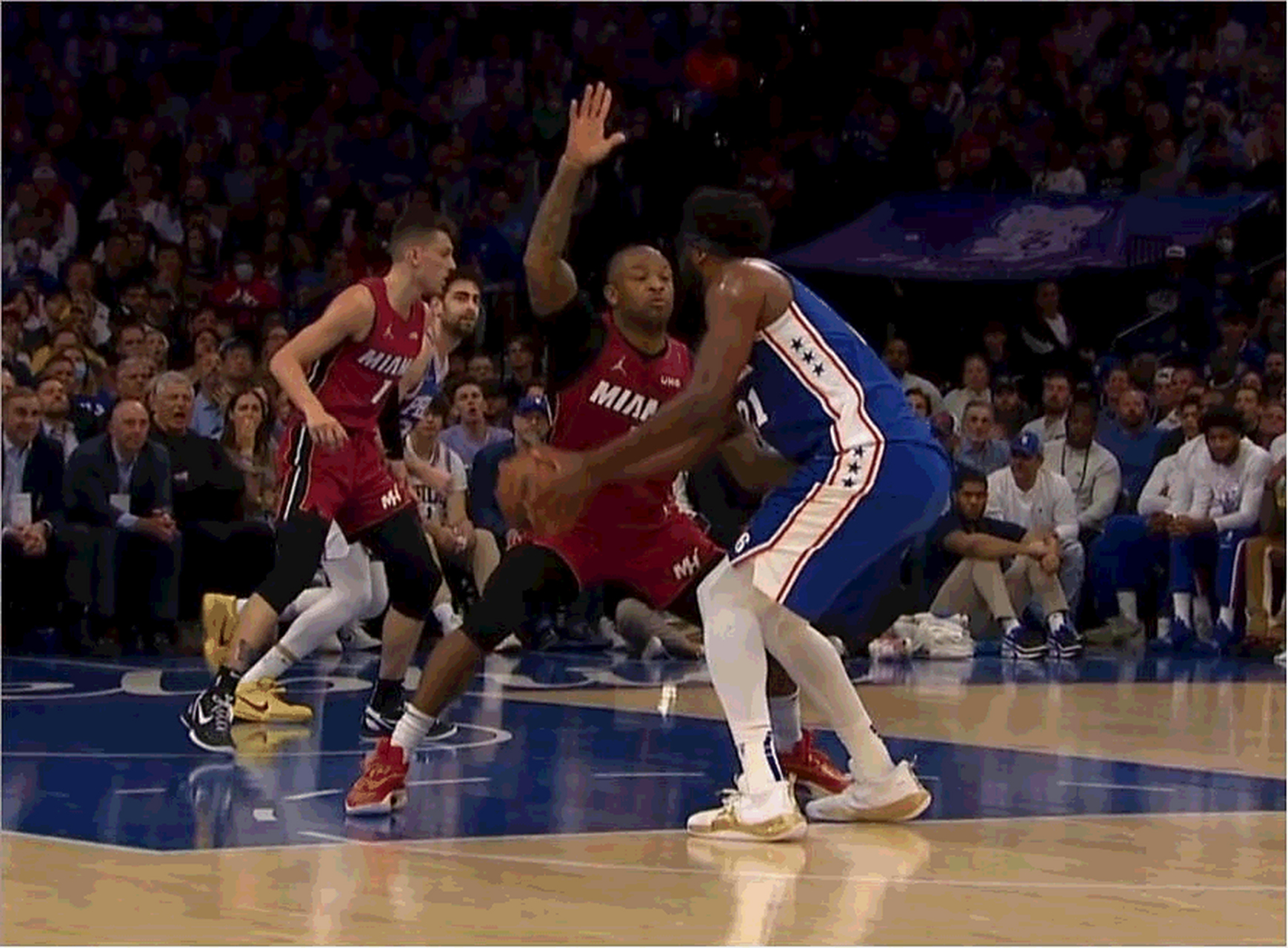 开云体育-热火外助登场，全队助砍49分