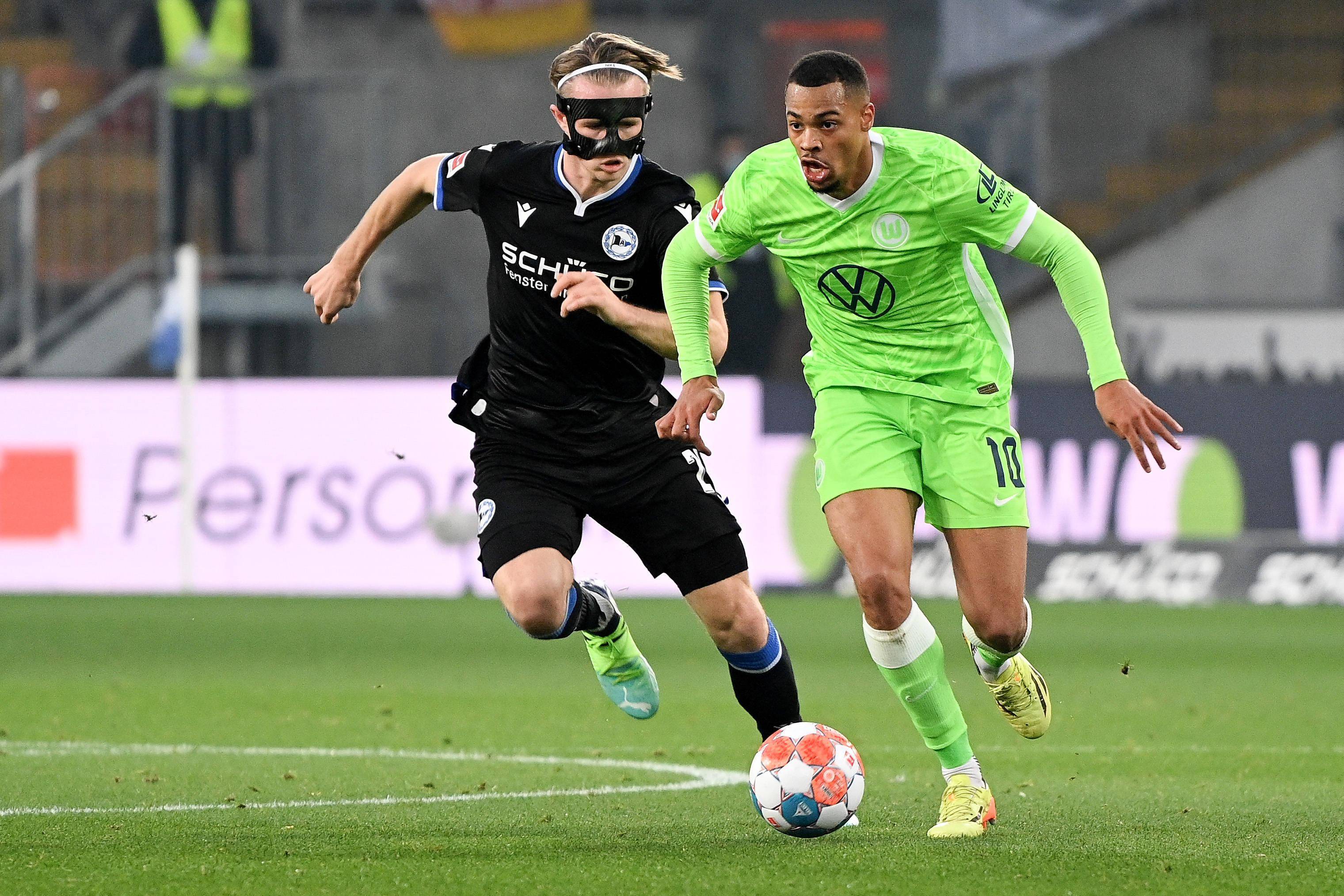 美因茨球员在比赛中受伤,需休养 美因茨球员在比赛中受伤,需休养