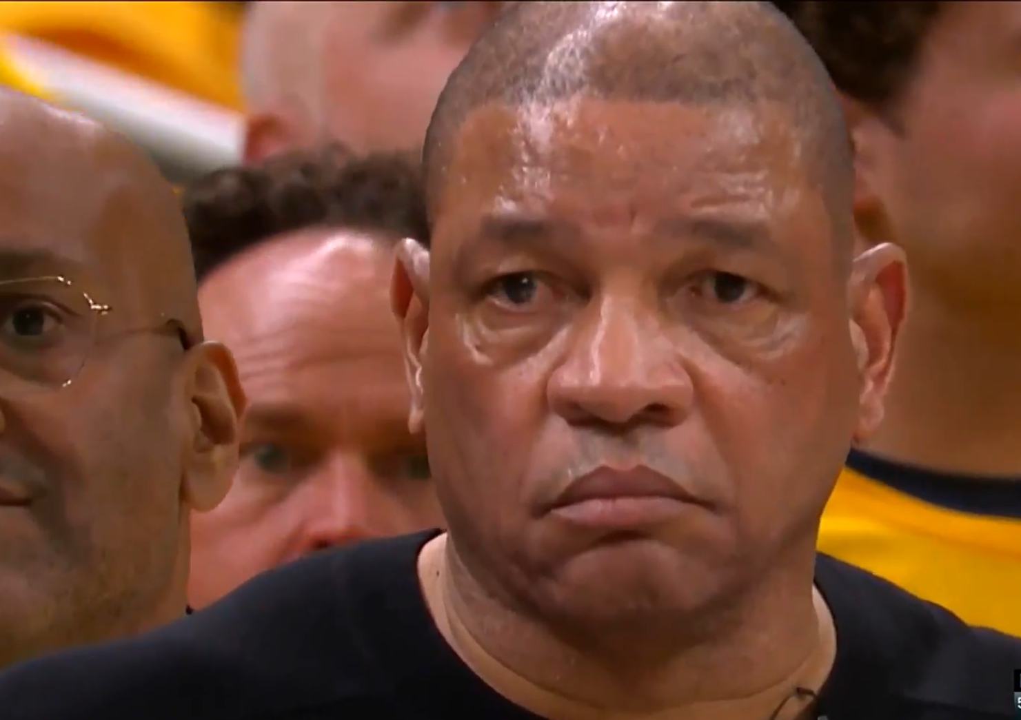 雄鹿加时告负,字母哥砍下50分战功无用 雄鹿加时告负,字母哥砍下50分战功无用