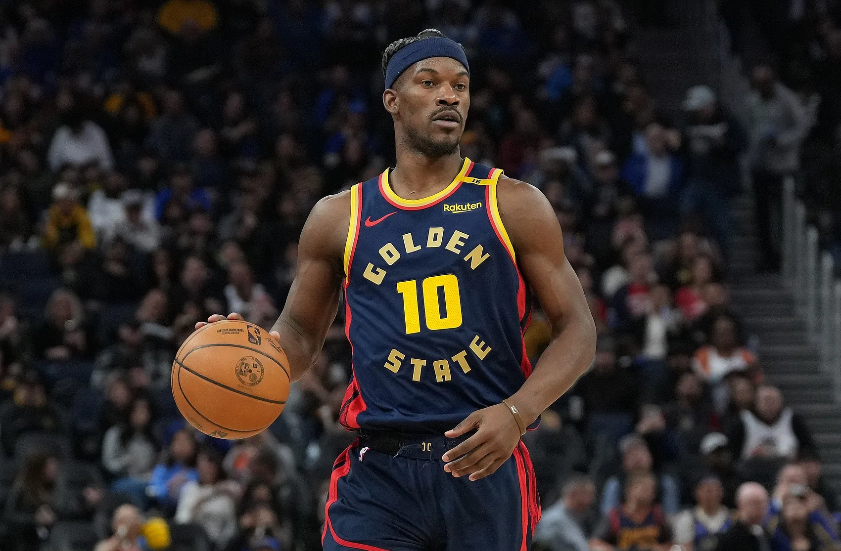 猛龙队签下自由球员,加强内线实力 猛龙队签下自由球员,加强内线实力