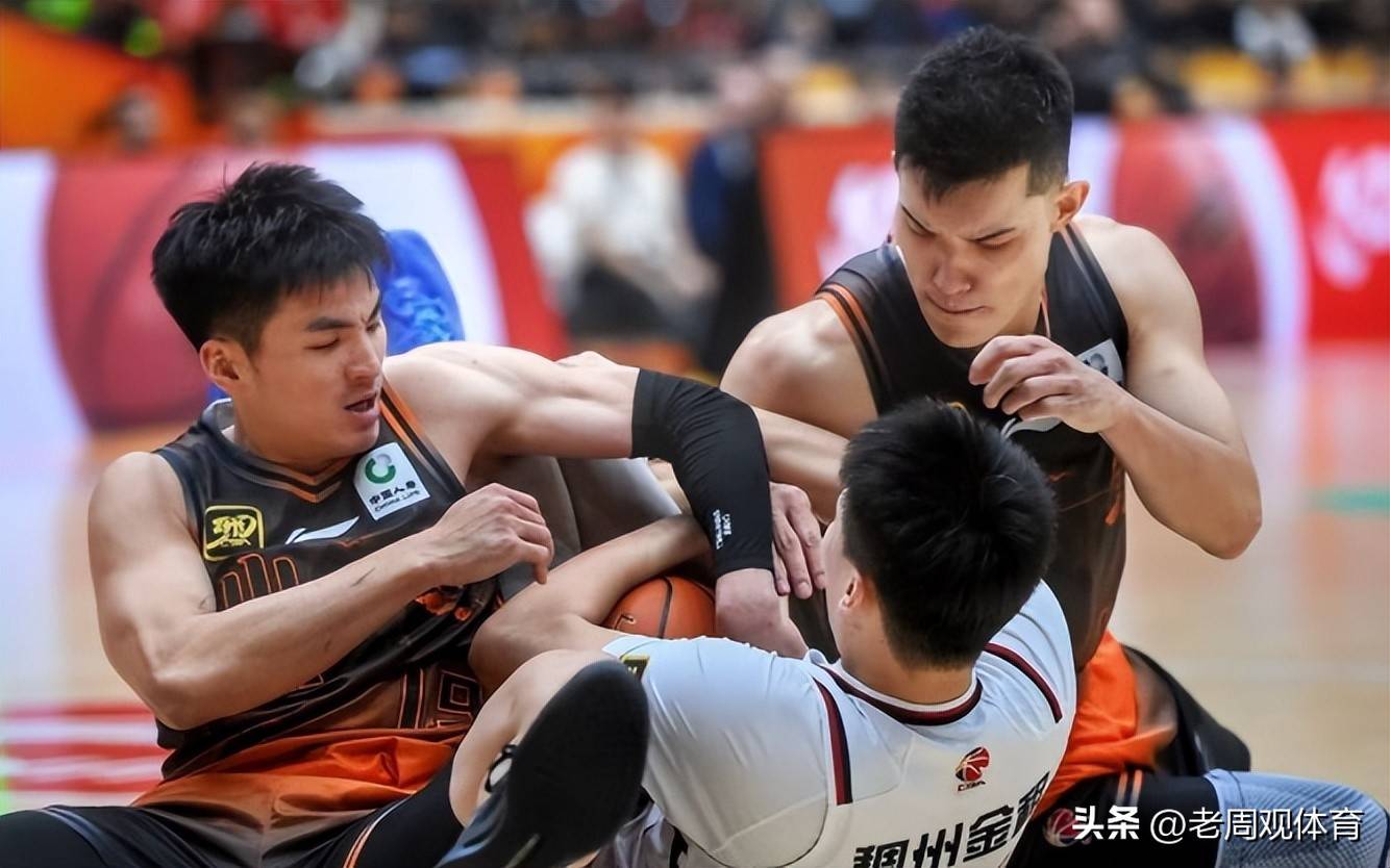 勇往直前闯入季后赛，山东男篮决心再战巅峰