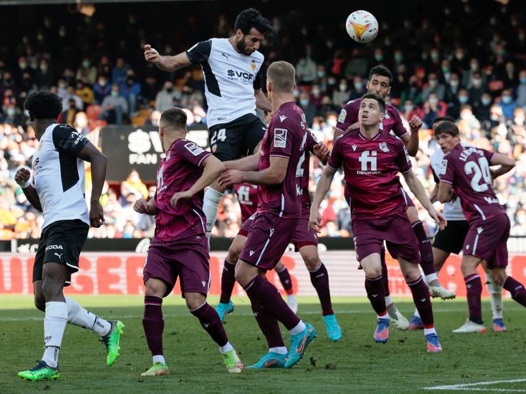 南特遭遇连败，面临保级压力