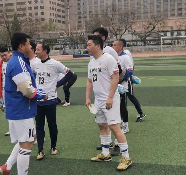 阵容调整妙到毫厘，球队竞技状态升级