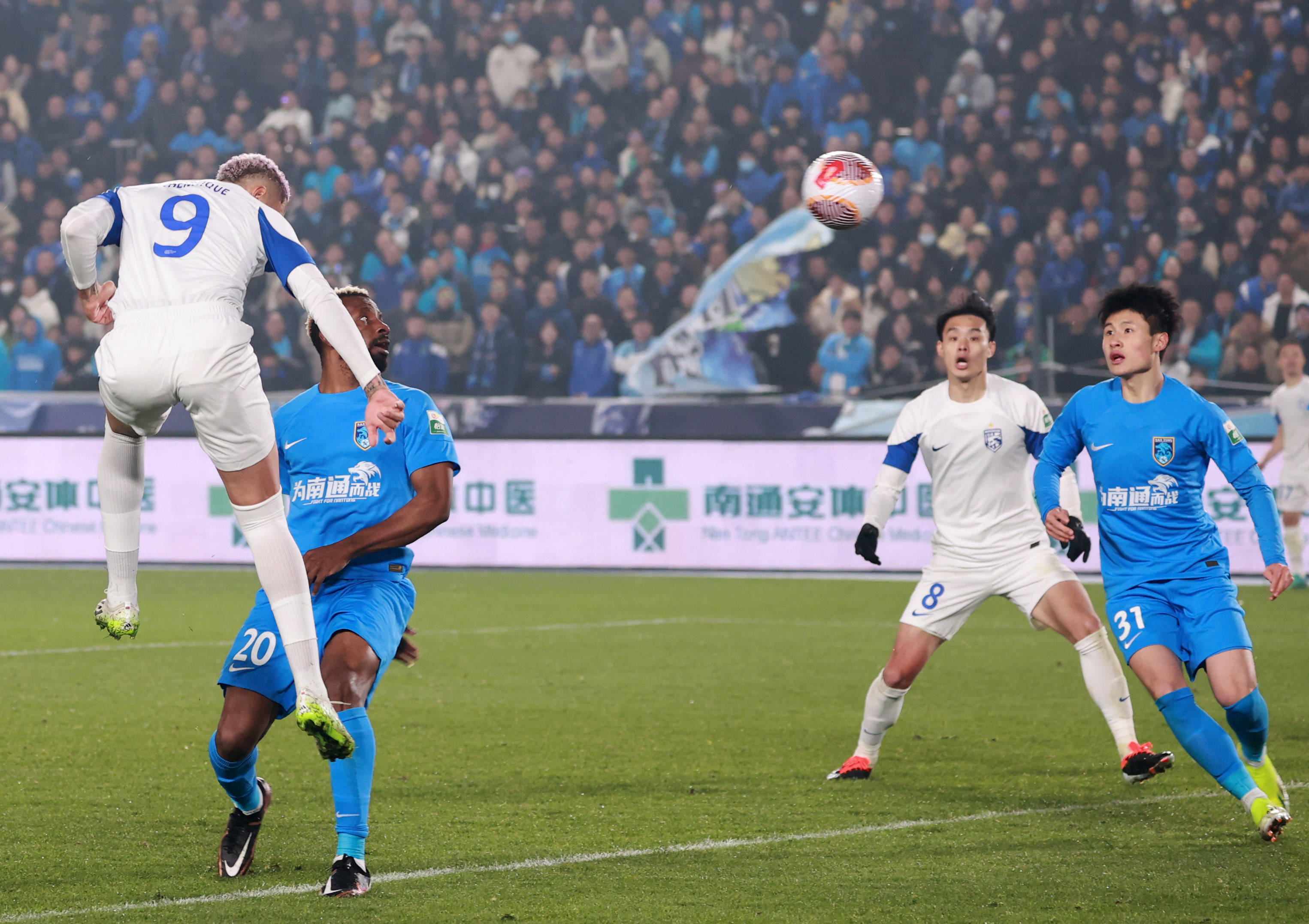 上港队获得胜利,挺进亚洲足球锦标赛半决赛 上港队获得胜利,挺进亚洲足球锦标赛半决赛