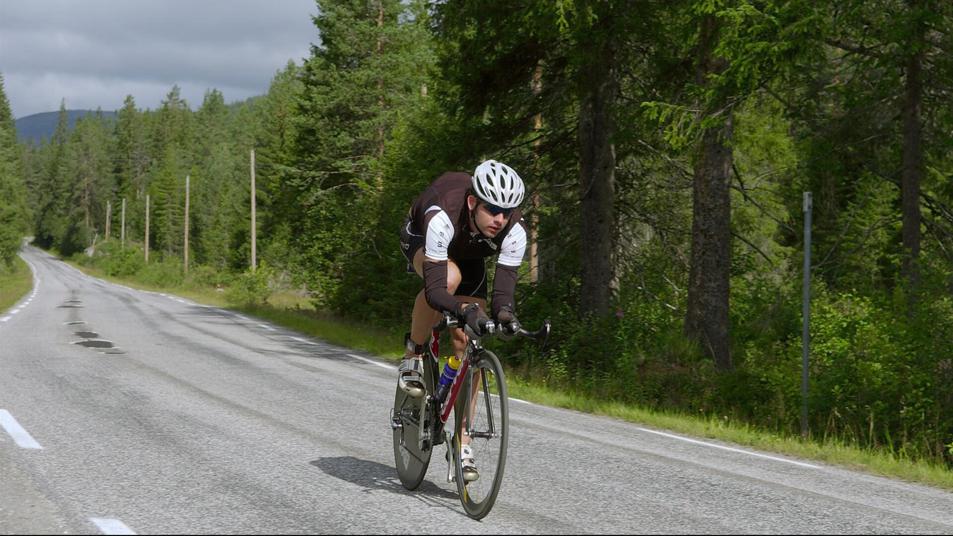 疾风越过豪门的高墙—红牛二队的颠覆与勒克莱尔的孤勇